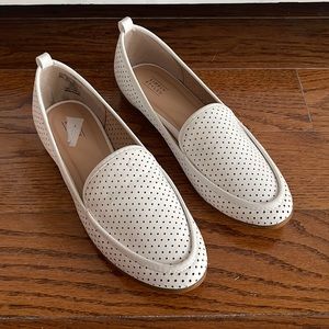 Cut out slip-on Loafers